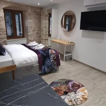 Wila Doo Christopher Apartment *