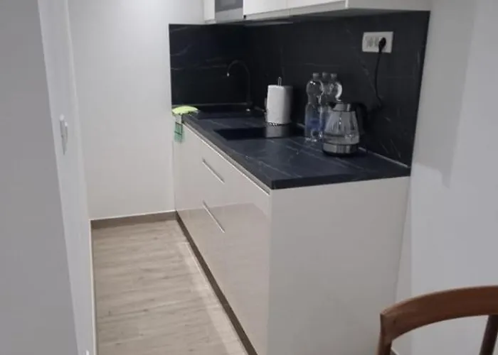 Wila Doo Christopher *